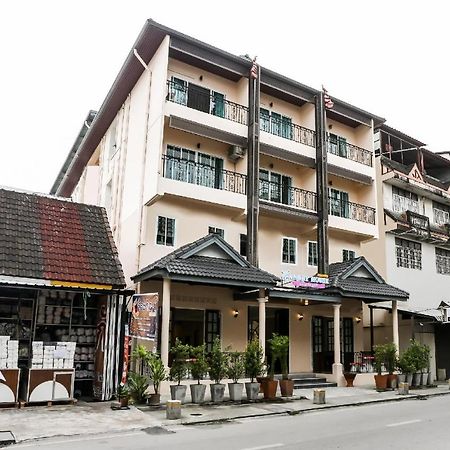 Canary House Rachawong คานารี่ เฮ้าส์ ราชวงศ์ Chiang Mai Buitenkant foto