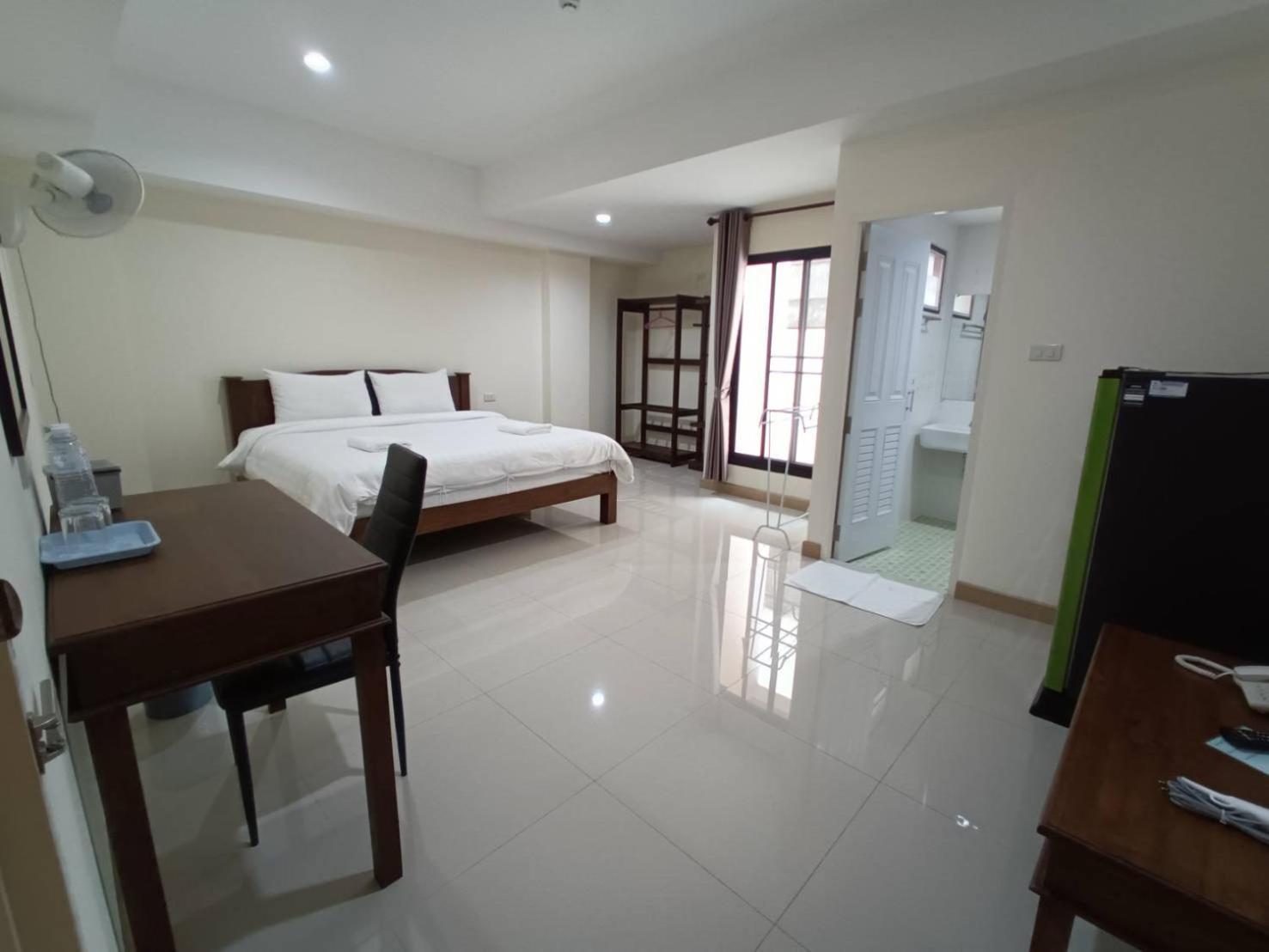 Canary House Rachawong คานารี่ เฮ้าส์ ราชวงศ์ Chiang Mai Buitenkant foto