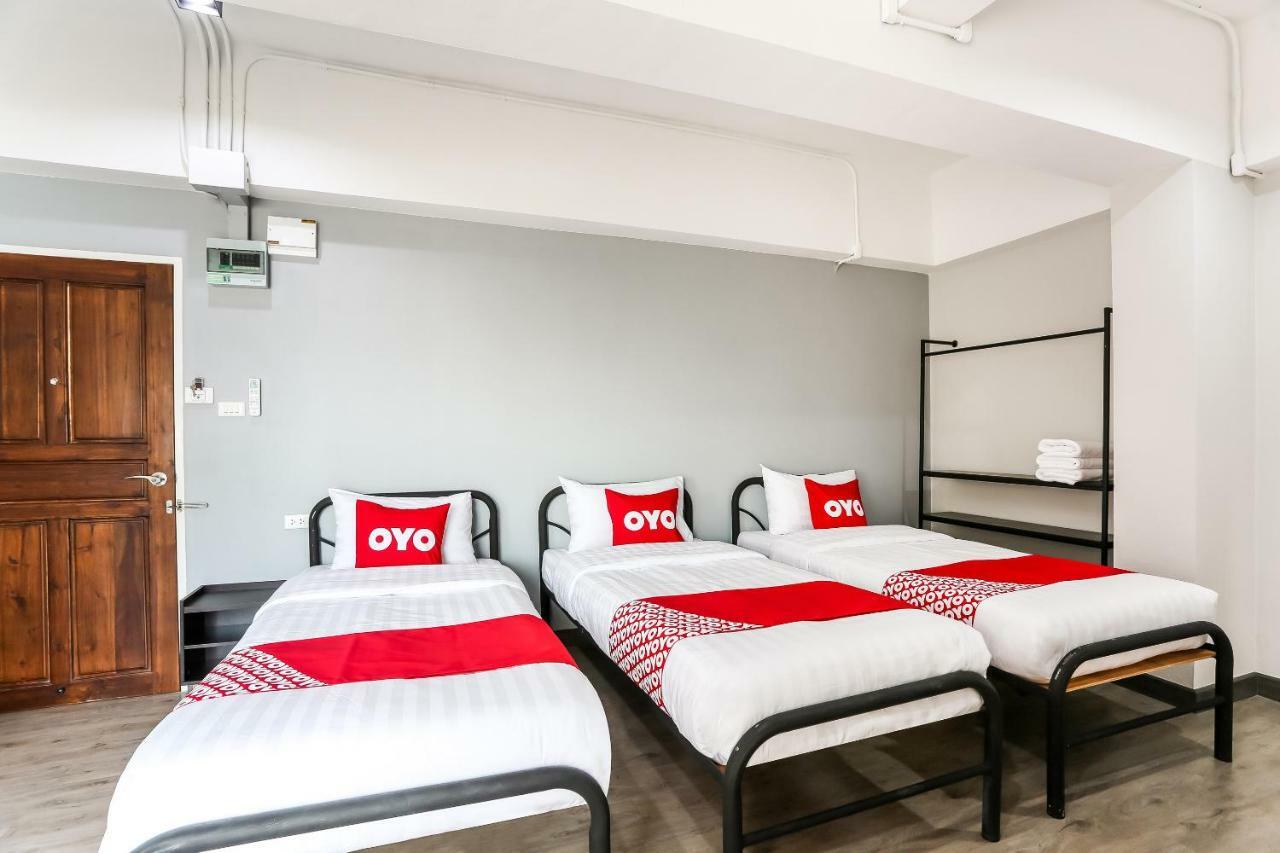 Canary House Rachawong คานารี่ เฮ้าส์ ราชวงศ์ Chiang Mai Buitenkant foto